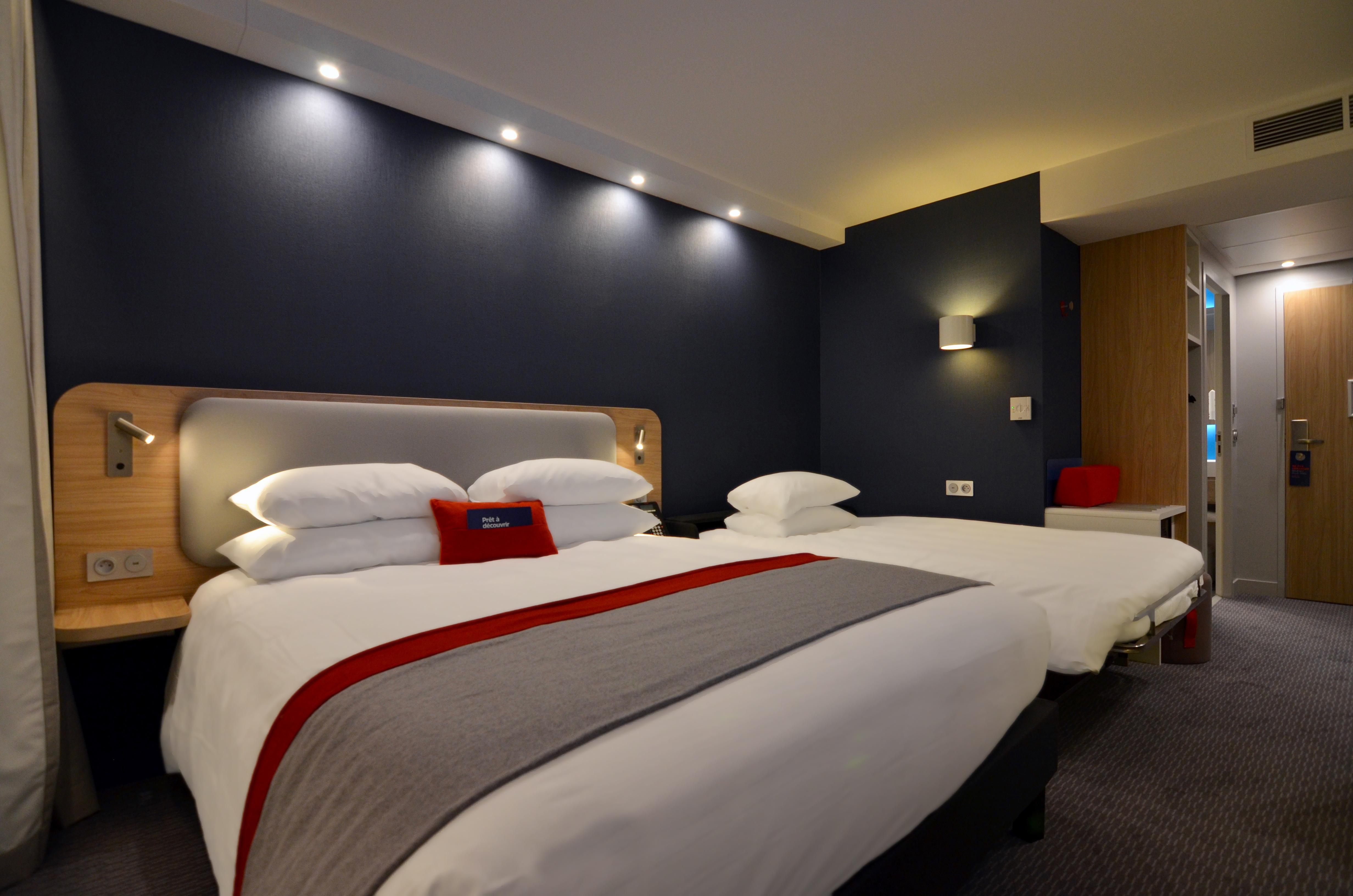 Holiday Inn Express - Paris - Cdg Airport By Ihg Roissy-en-France Zewnętrze zdjęcie