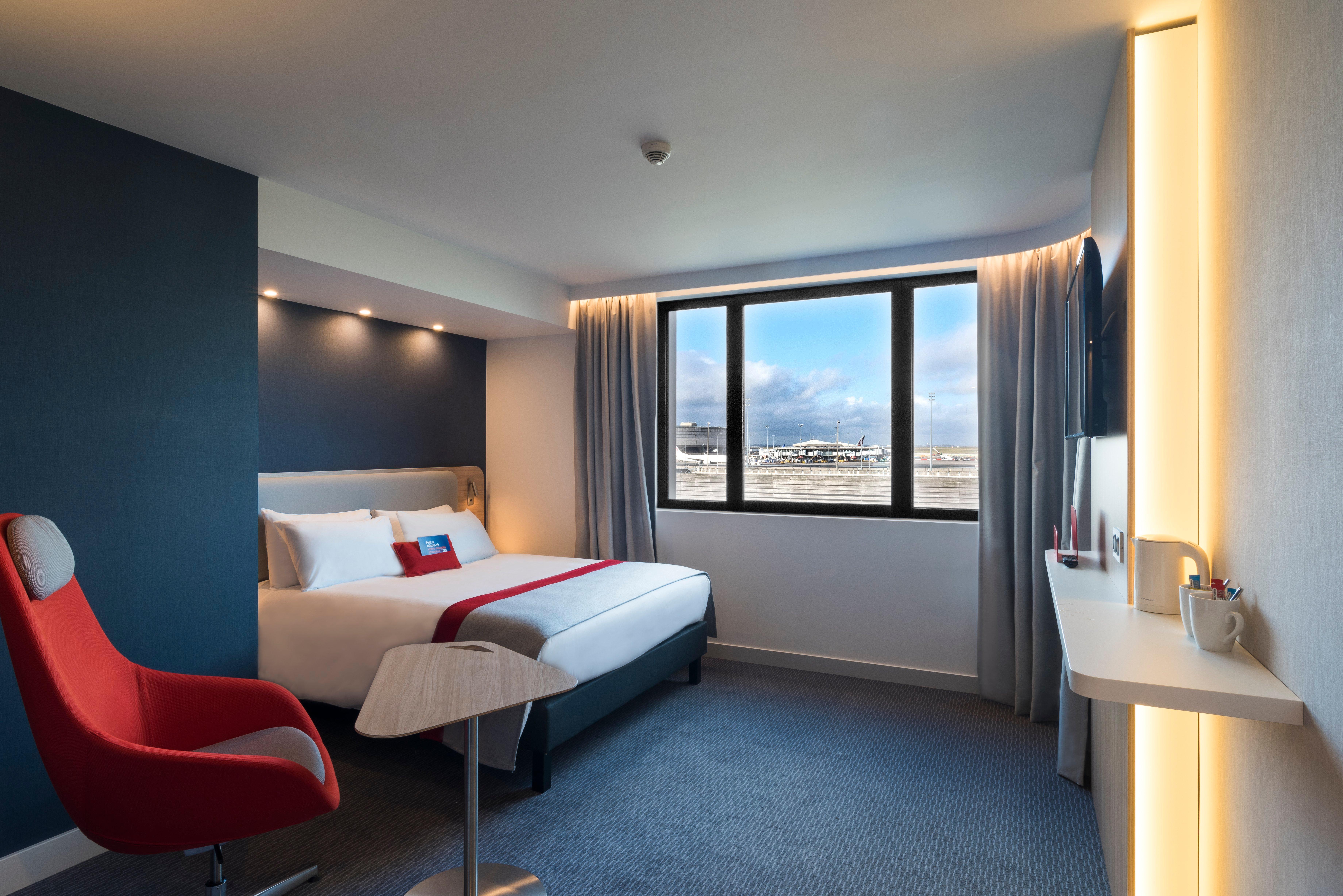 Holiday Inn Express - Paris - Cdg Airport By Ihg Roissy-en-France Zewnętrze zdjęcie