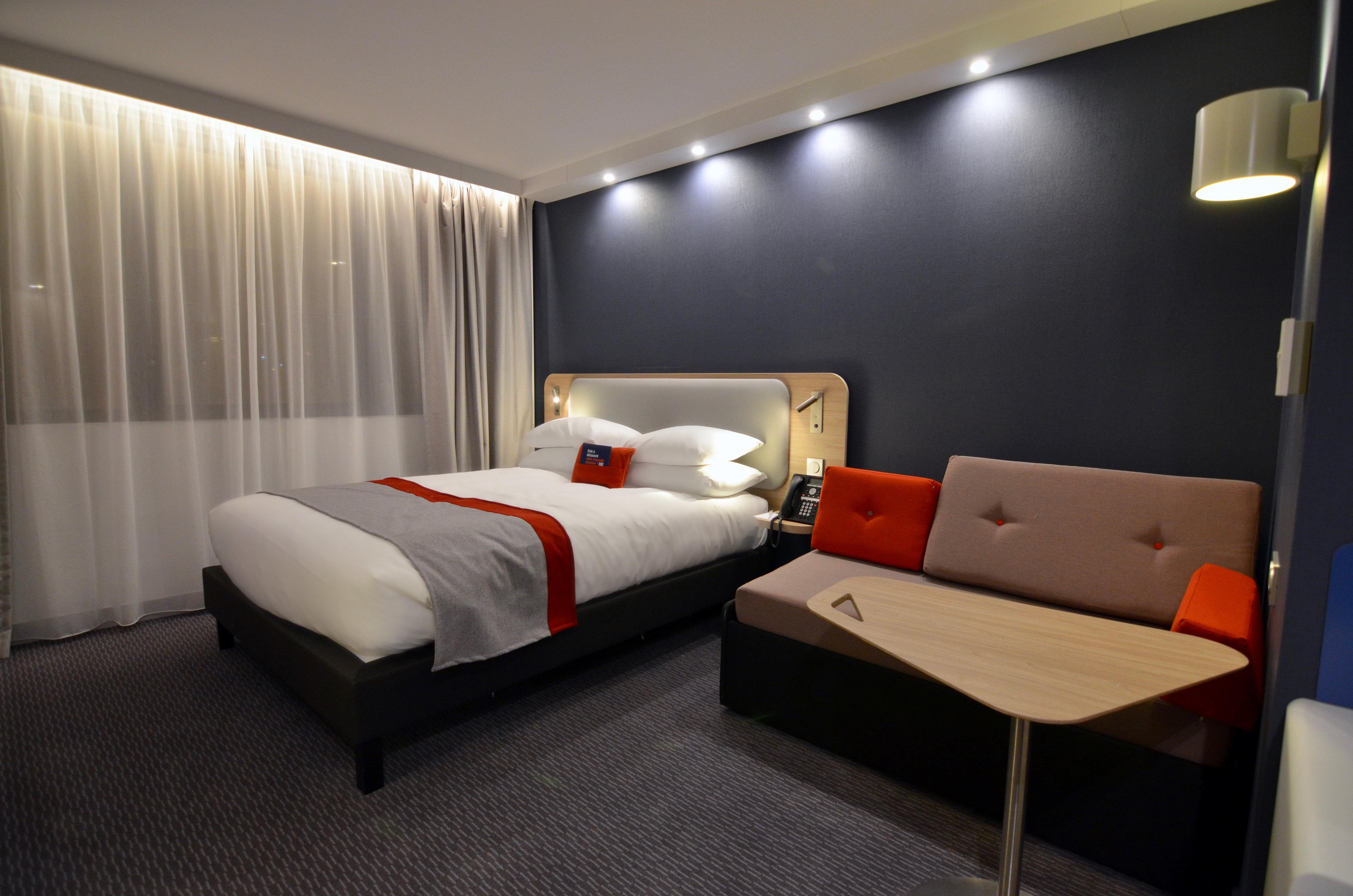 Holiday Inn Express - Paris - Cdg Airport By Ihg Roissy-en-France Zewnętrze zdjęcie