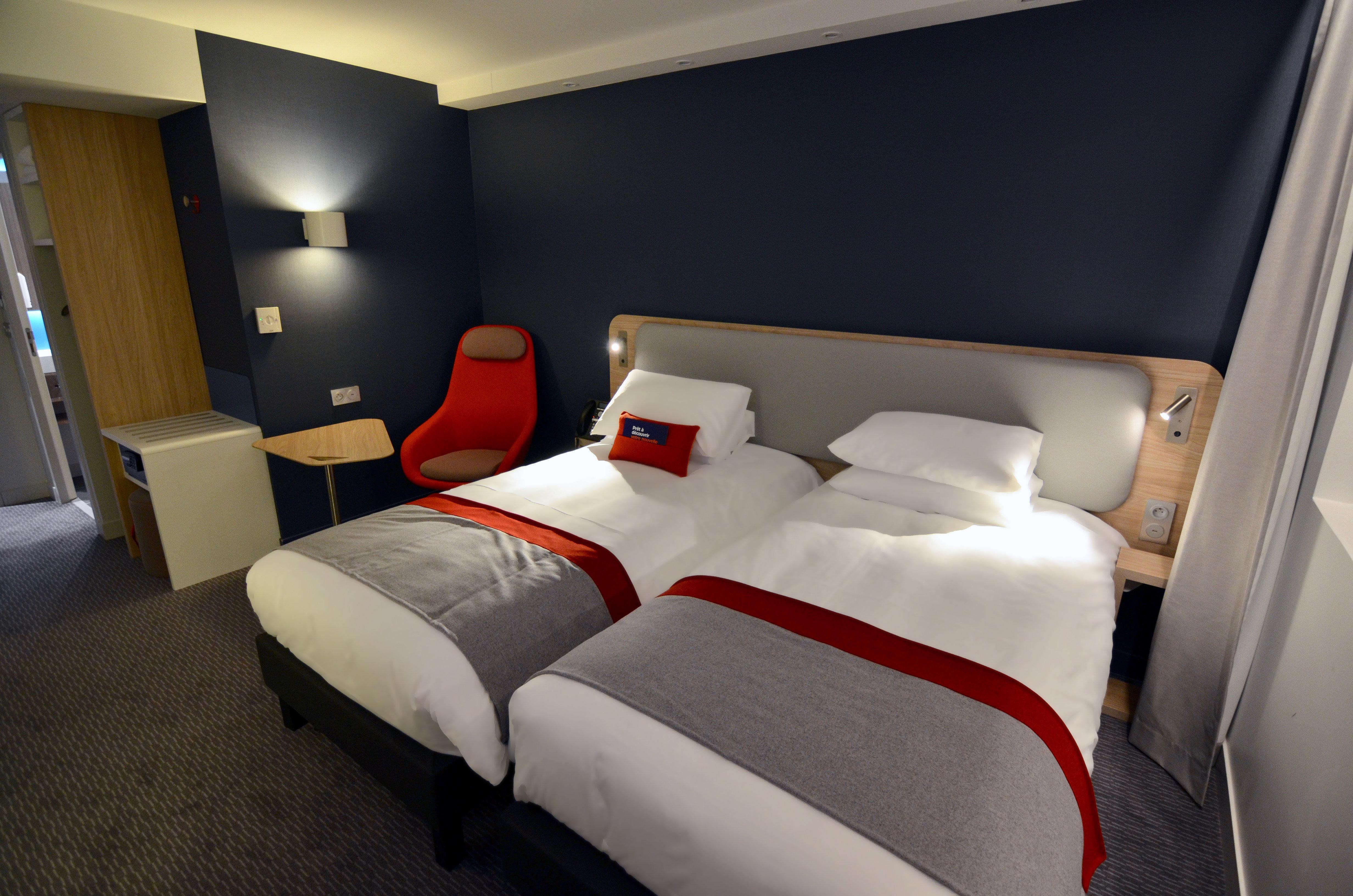 Holiday Inn Express - Paris - Cdg Airport By Ihg Roissy-en-France Zewnętrze zdjęcie