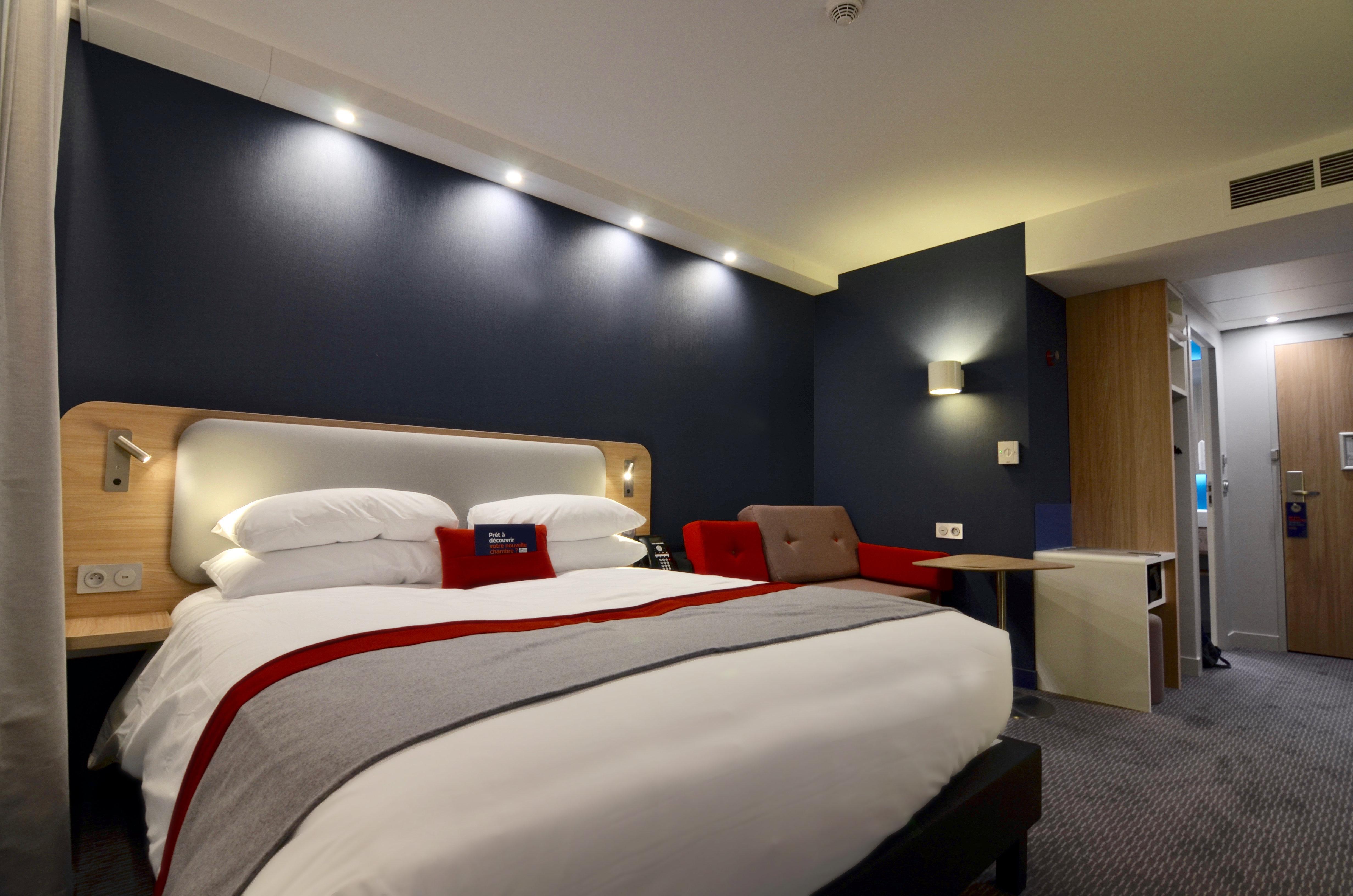 Holiday Inn Express - Paris - Cdg Airport By Ihg Roissy-en-France Zewnętrze zdjęcie