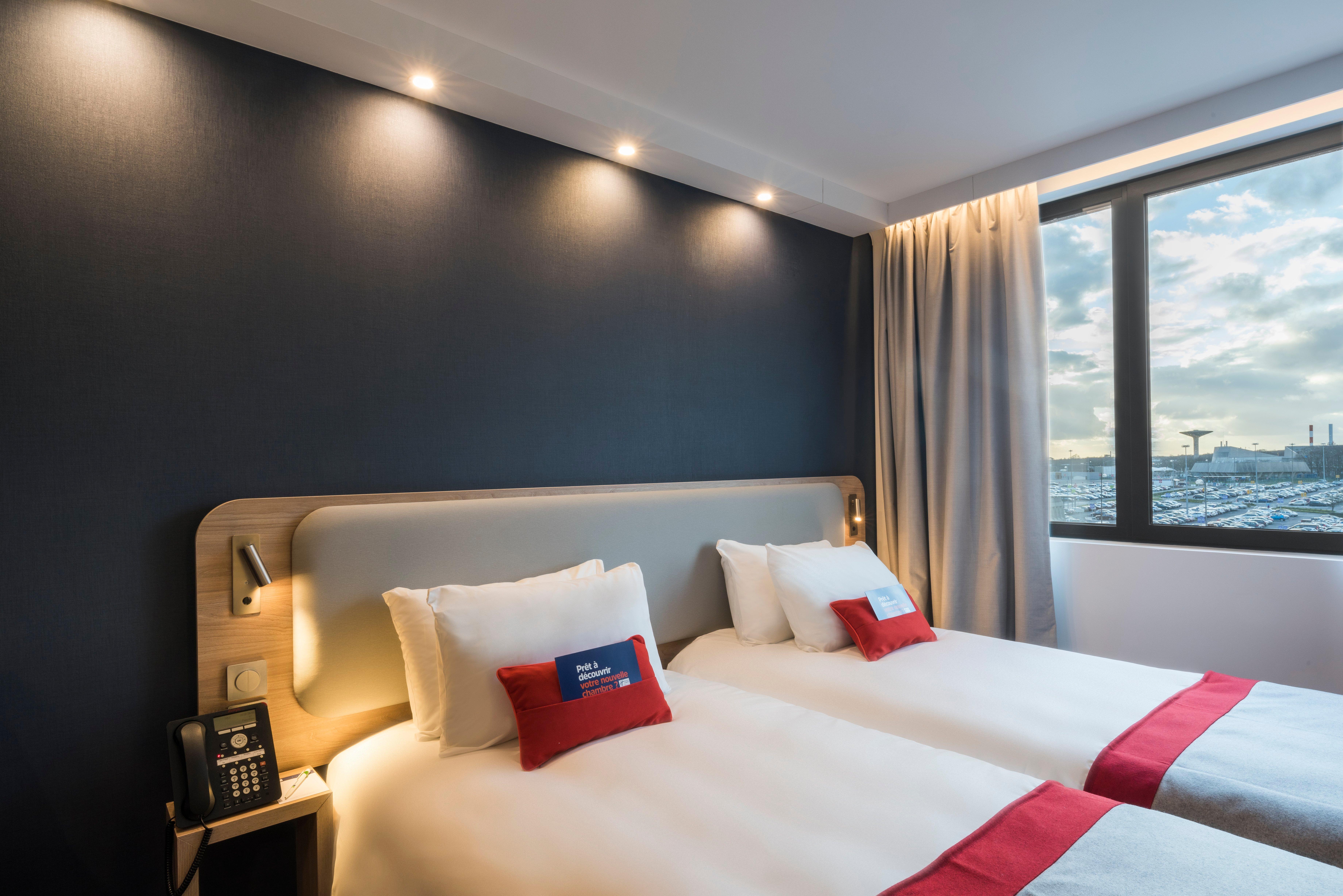 Holiday Inn Express - Paris - Cdg Airport By Ihg Roissy-en-France Zewnętrze zdjęcie