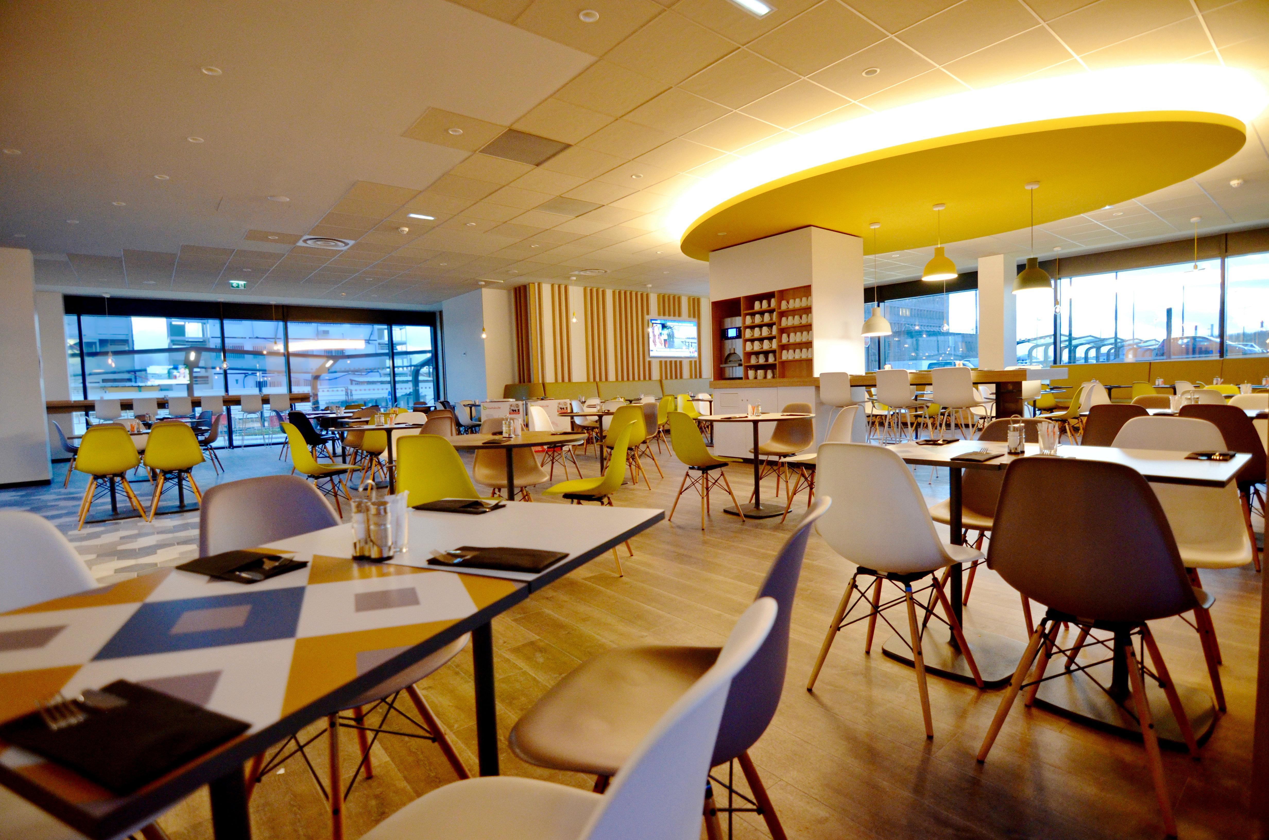 Holiday Inn Express - Paris - Cdg Airport By Ihg Roissy-en-France Zewnętrze zdjęcie