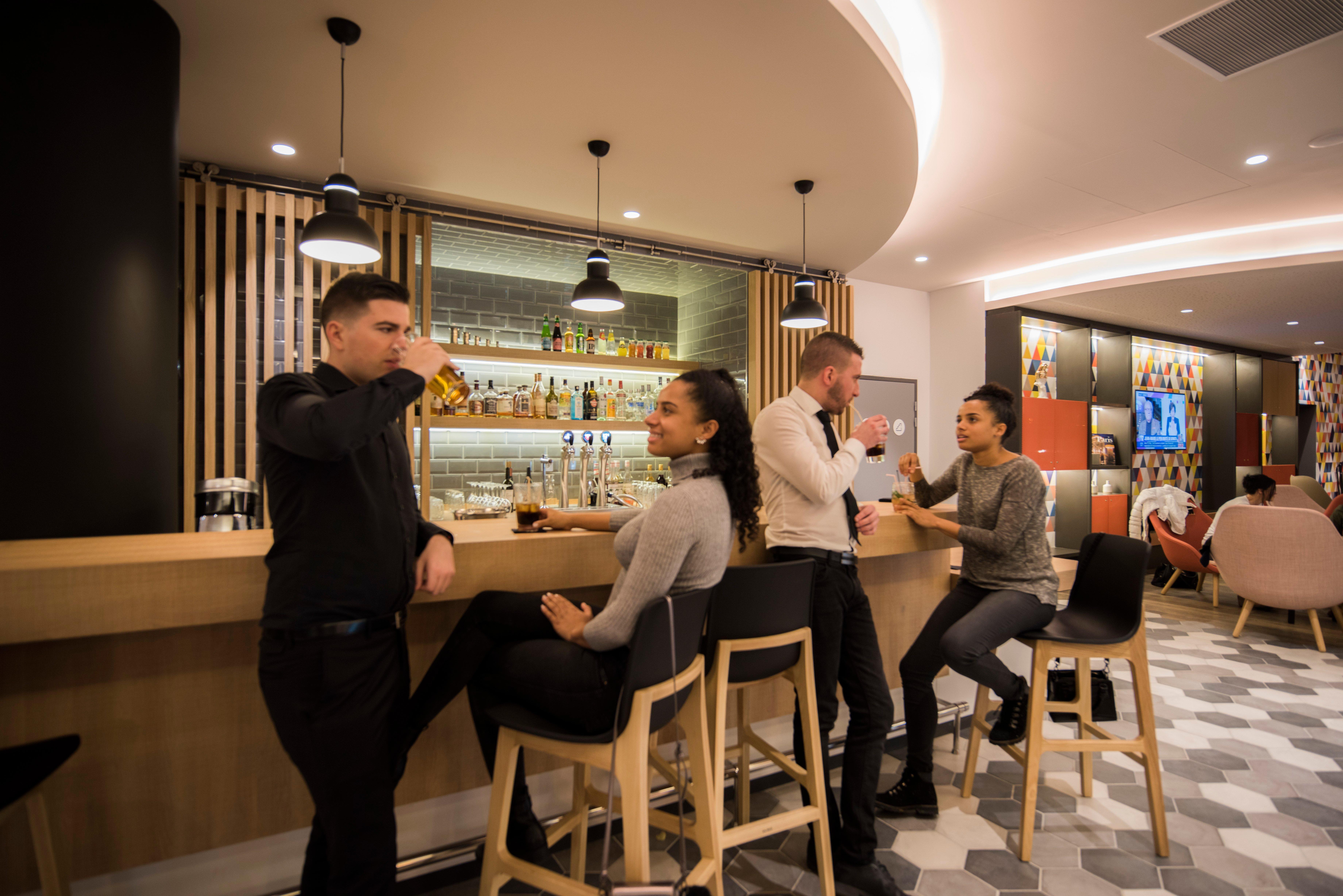 Holiday Inn Express - Paris - Cdg Airport By Ihg Roissy-en-France Zewnętrze zdjęcie