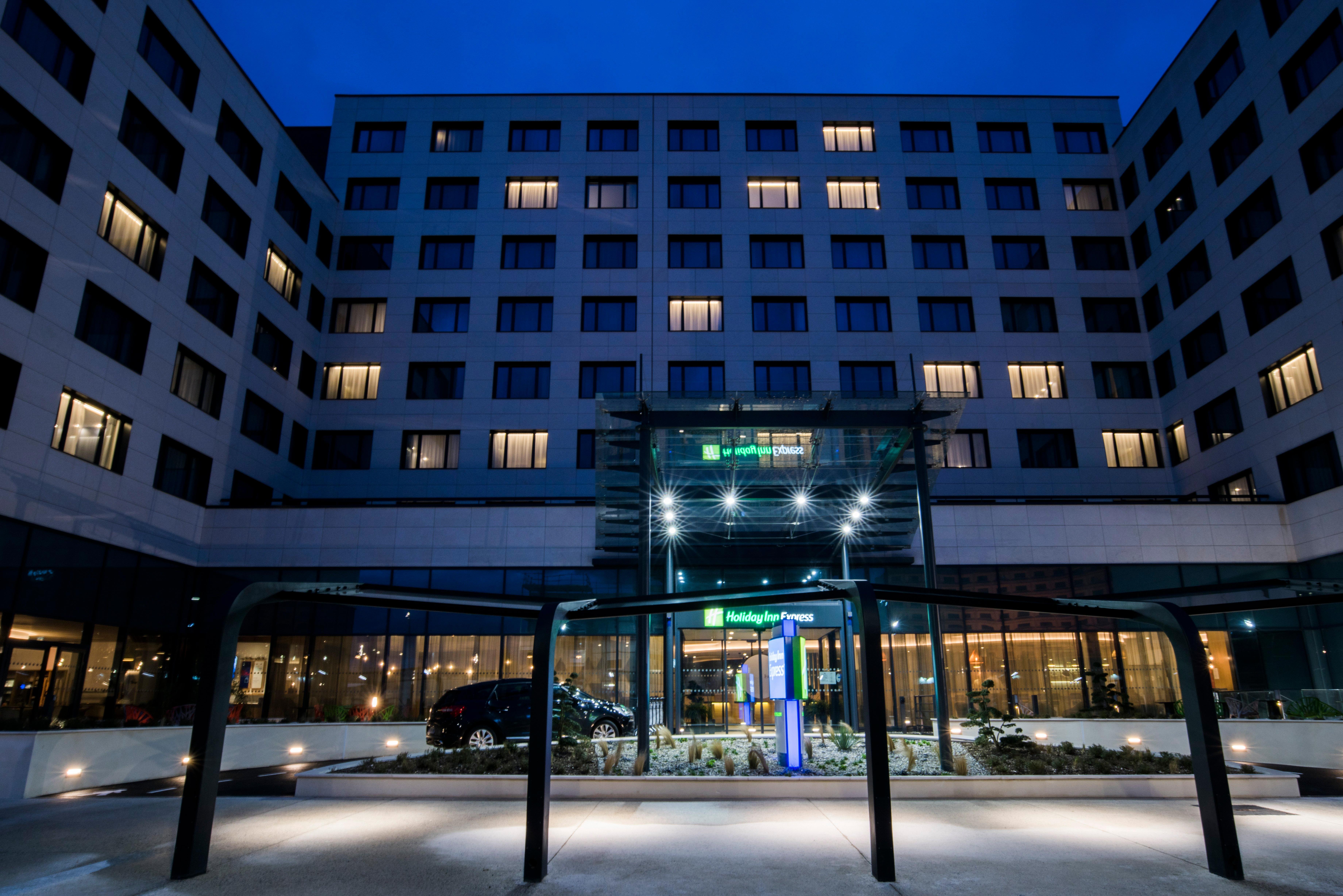 Holiday Inn Express - Paris - Cdg Airport By Ihg Roissy-en-France Zewnętrze zdjęcie