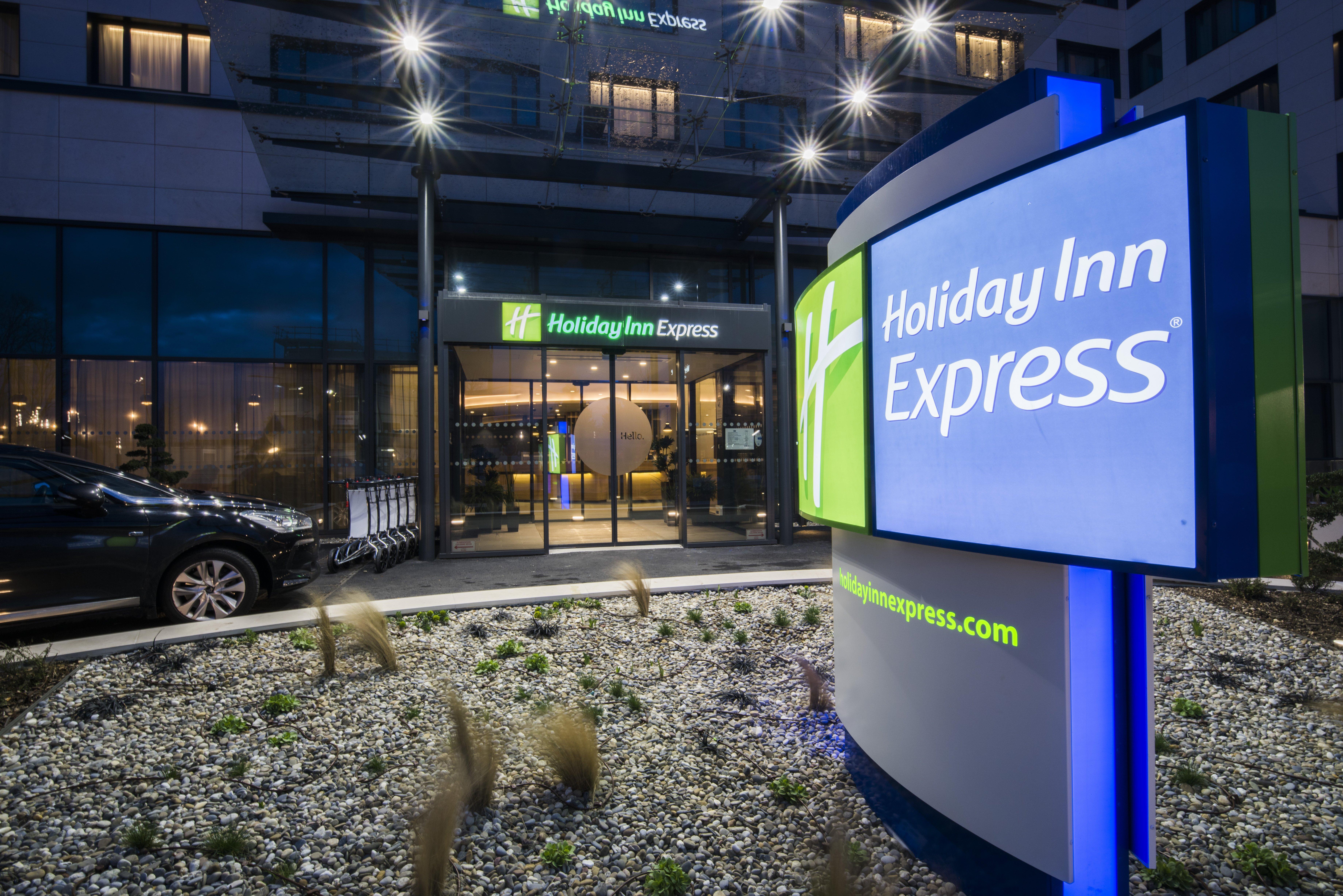 Holiday Inn Express - Paris - Cdg Airport By Ihg Roissy-en-France Zewnętrze zdjęcie