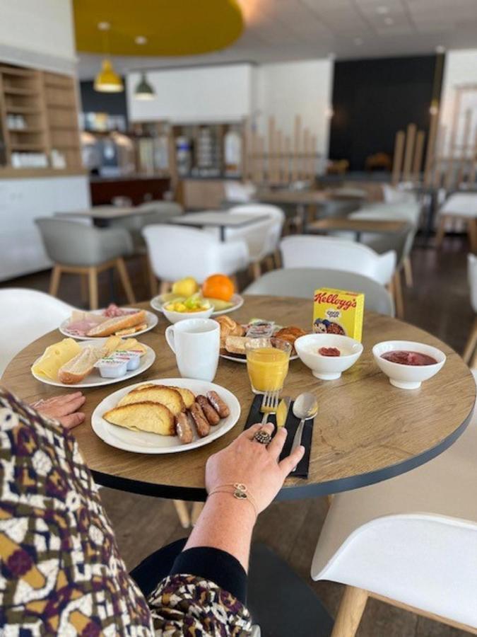 Holiday Inn Express - Paris - Cdg Airport By Ihg Roissy-en-France Zewnętrze zdjęcie
