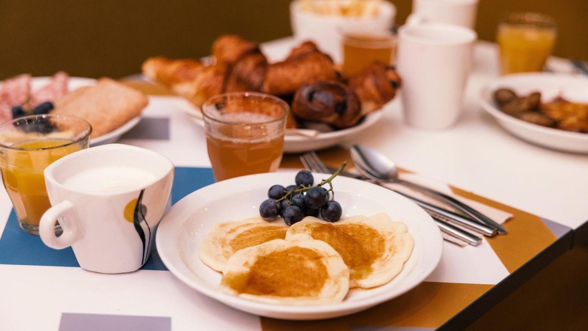 Holiday Inn Express - Paris - Cdg Airport By Ihg Roissy-en-France Zewnętrze zdjęcie