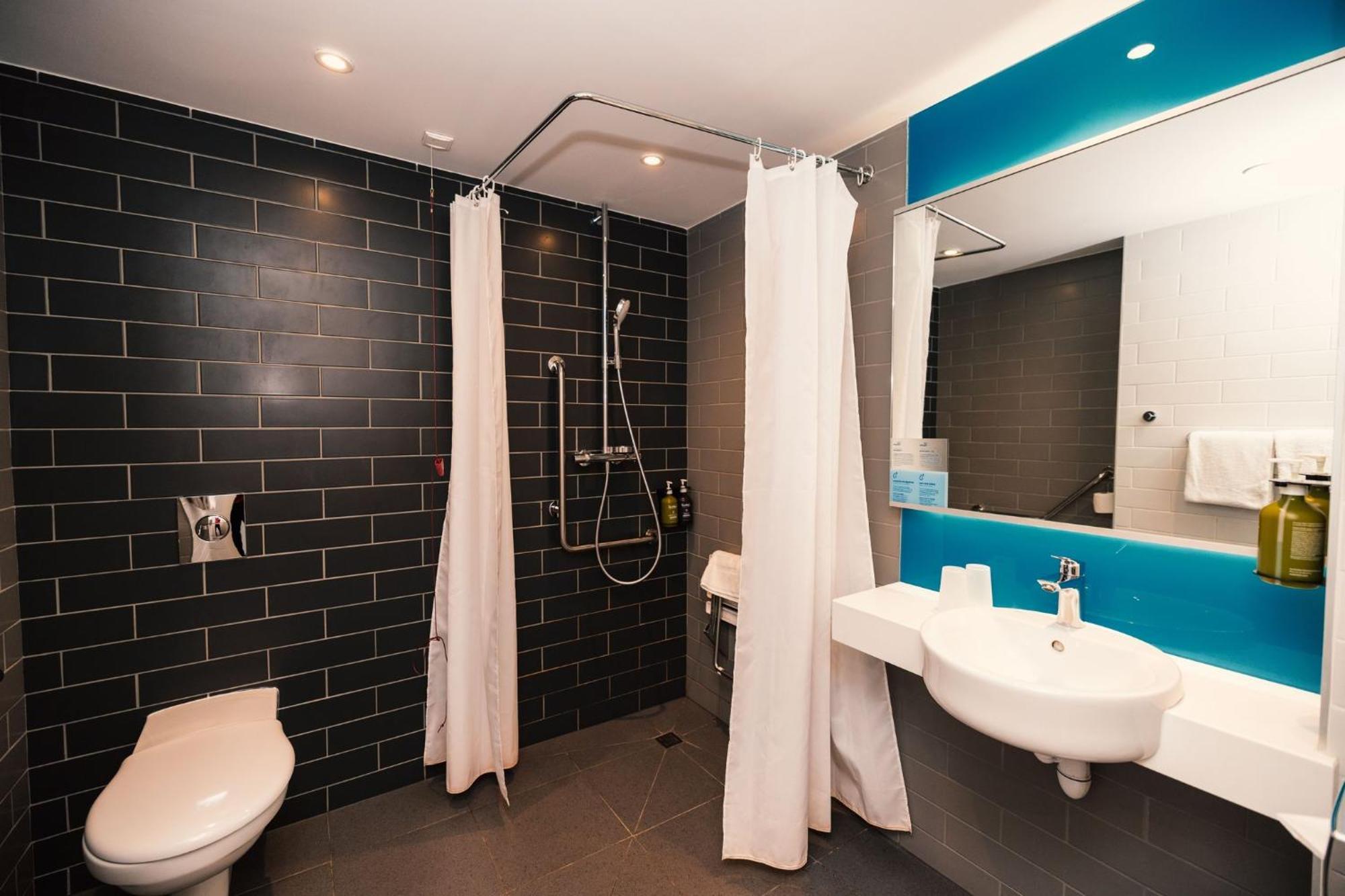 Holiday Inn Express - Paris - Cdg Airport By Ihg Roissy-en-France Zewnętrze zdjęcie